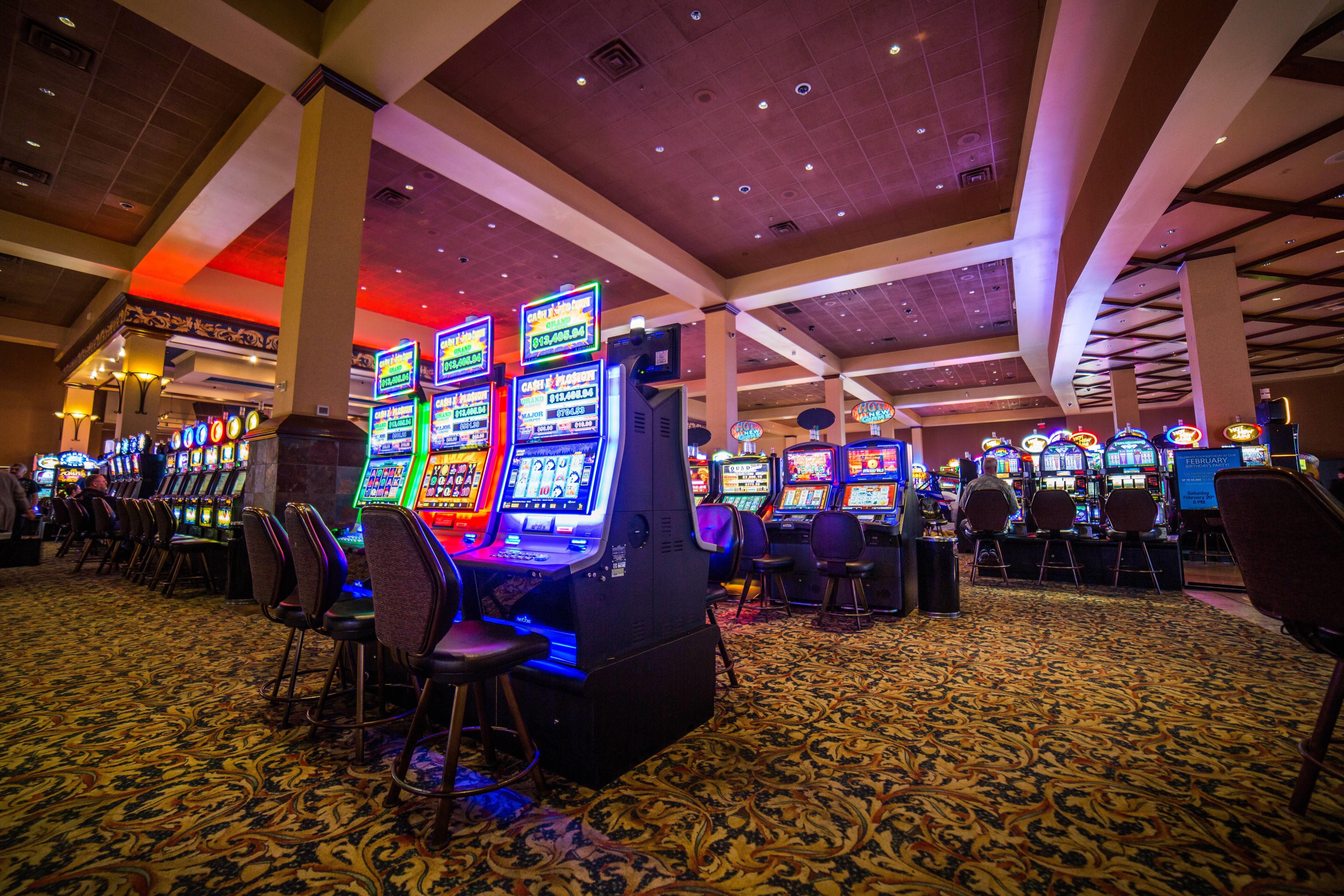 280 INGYENES PÖRGETÉSEK a Casino com-on